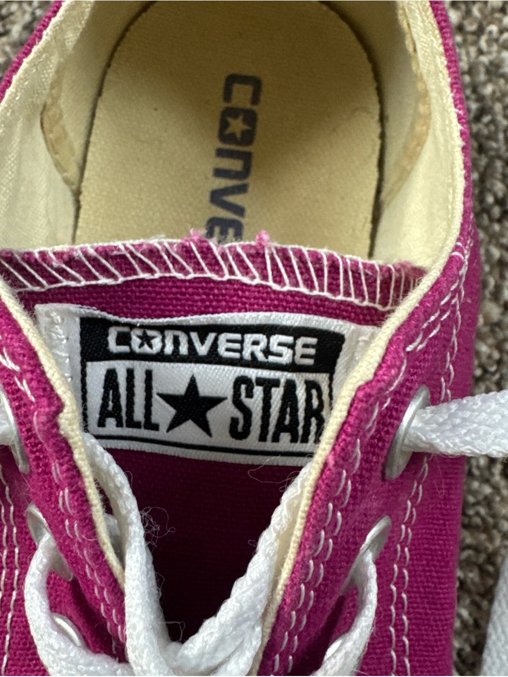 Converse Women’s 7 Magenta Low-Top Canvas Sneakers EUC Minimally Worn! - Picture 7 of 8